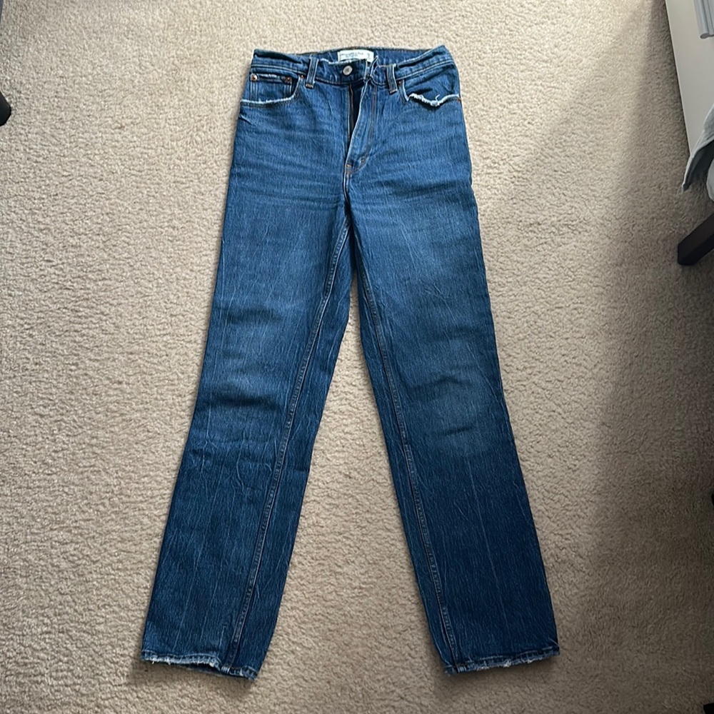 Abercrombie & Fitch Ultra High Rise 90s Straight Jean